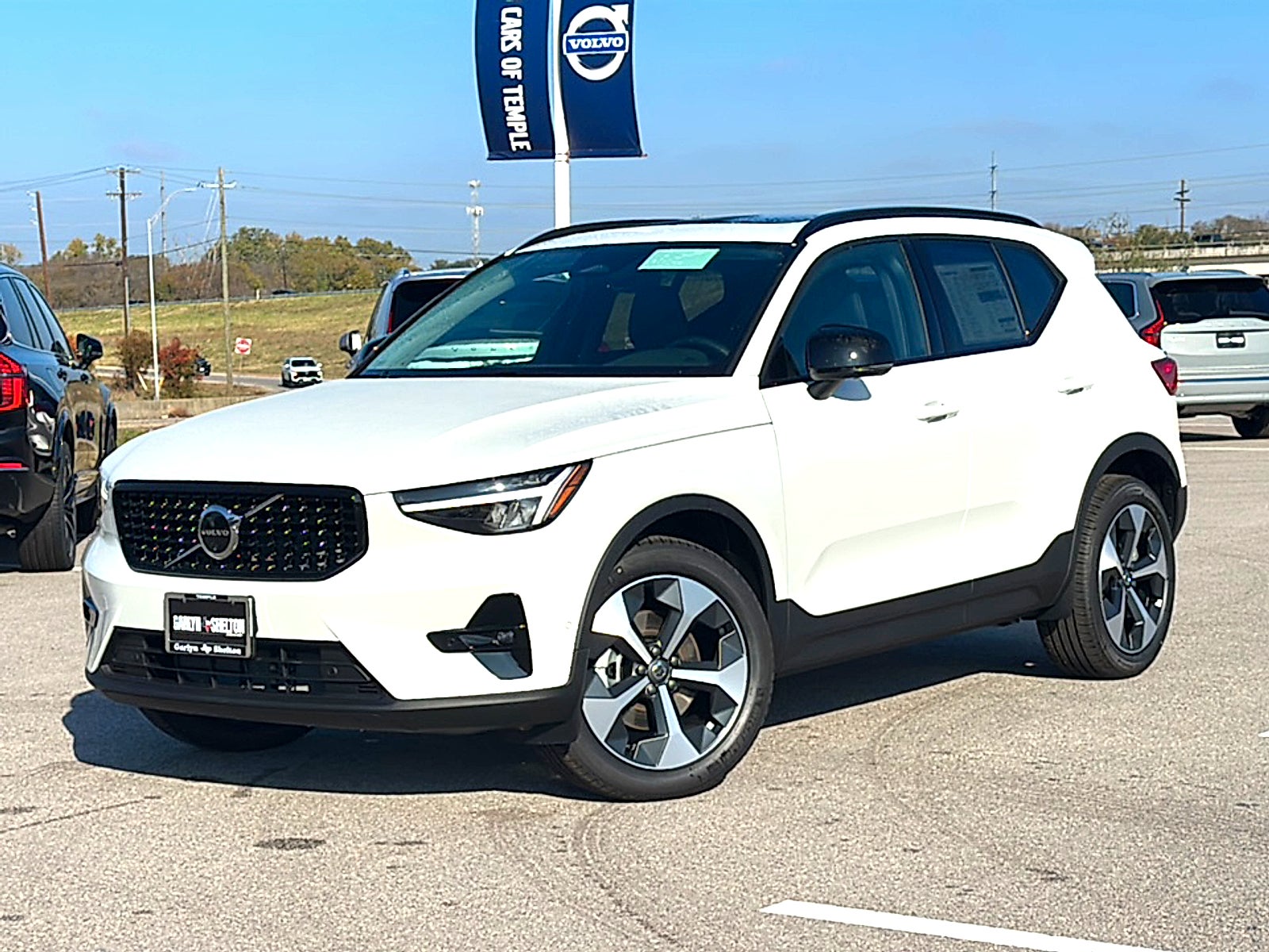 2026 Volvo XC40 B5 Plus