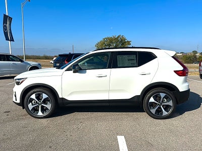 2026 Volvo XC40 B5 Plus