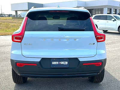 2026 Volvo XC40 Plus, B5 AWD Gas (mild hybrid), Dark