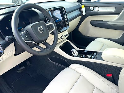 2026 Volvo XC40 Plus, B5 AWD Gas (mild hybrid), Dark