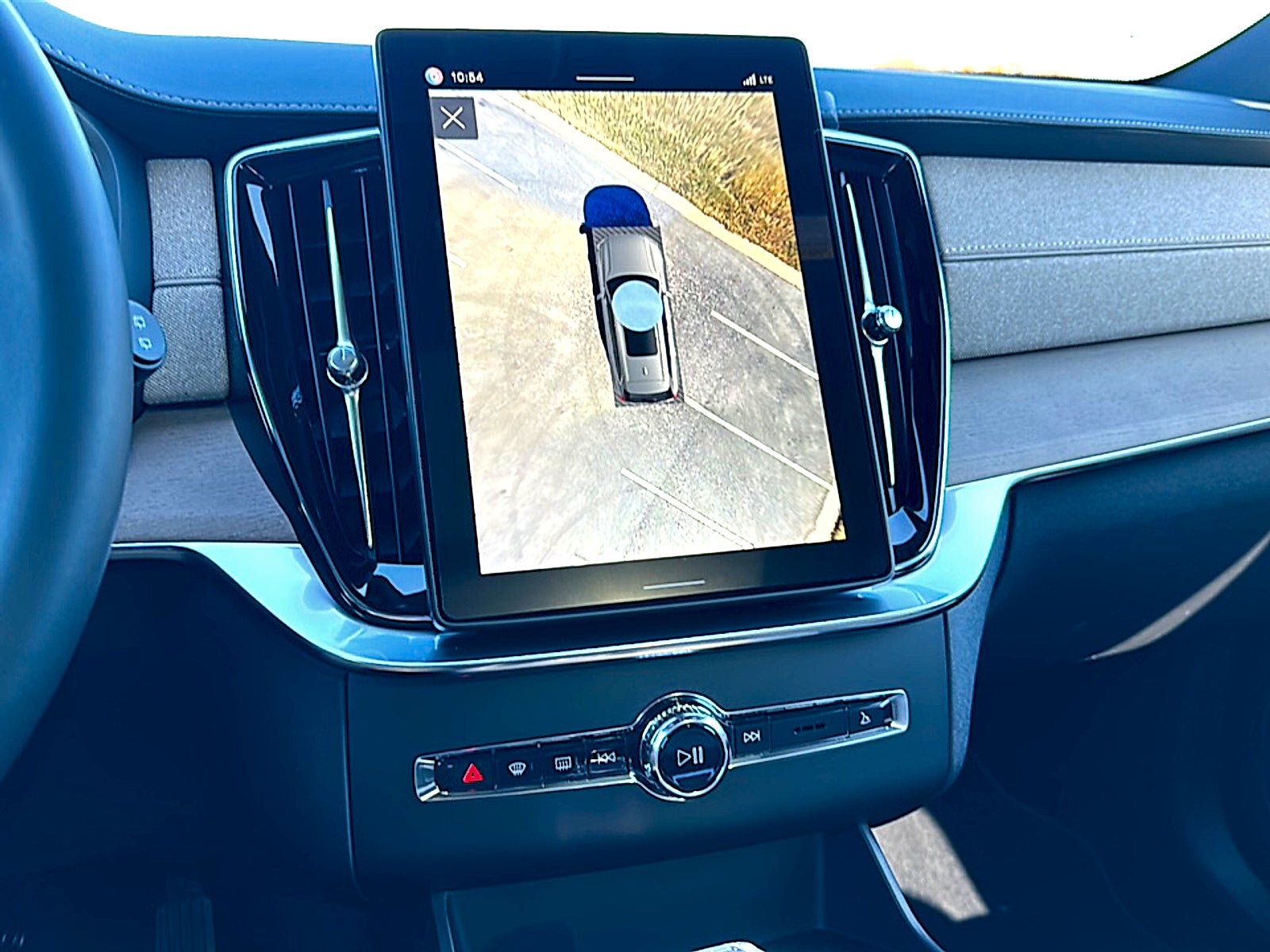 2026 Volvo XC90 Plus, B5 AWD Gas (mild hybrid), Gasoline, Bright, 7 Seats