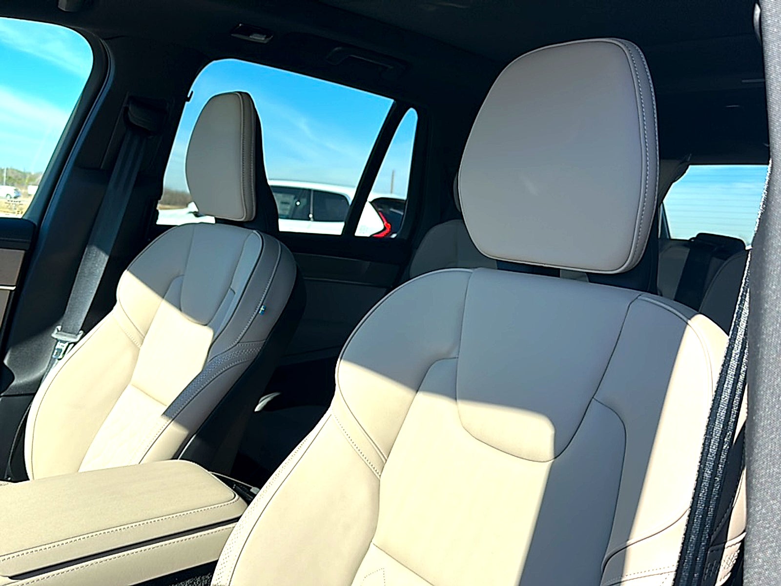 2026 Volvo XC90 Core, B5 AWD Gas (mild hybrid), Gasoline, Bright, 7 Seats