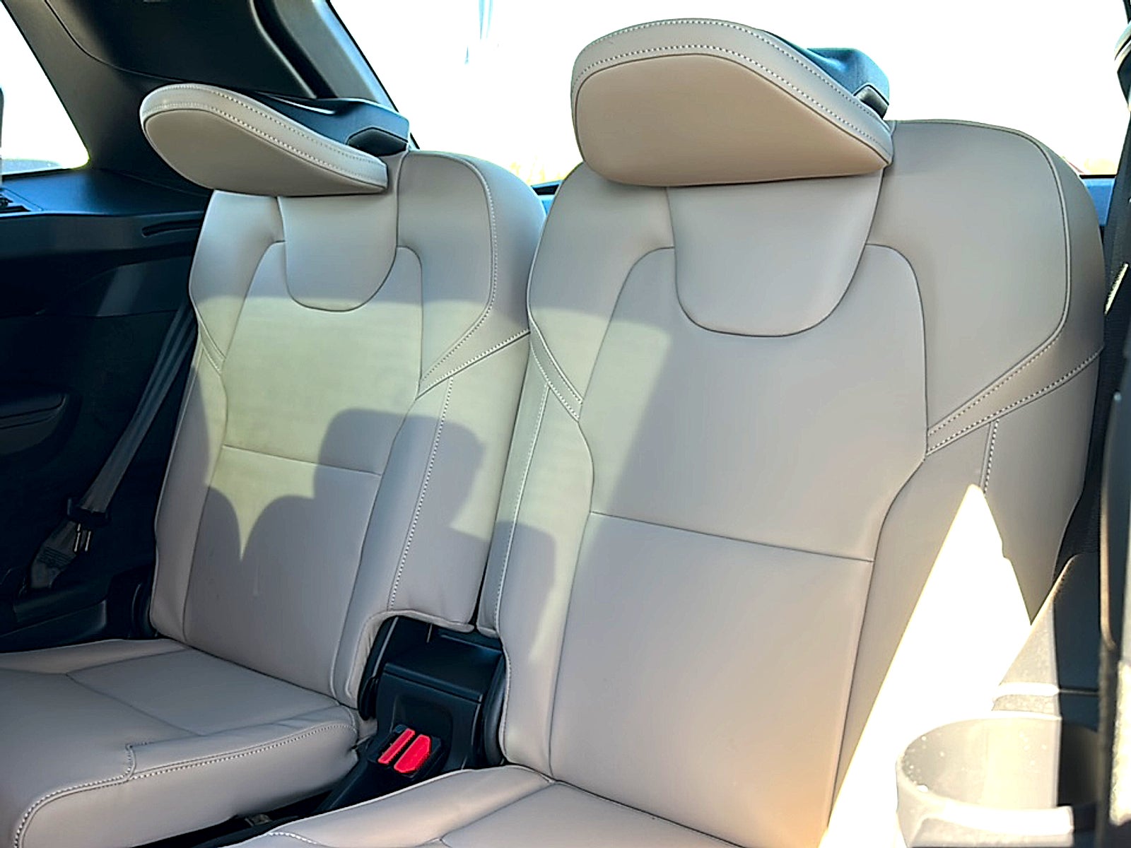 2026 Volvo XC90 Core, B5 AWD Gas (mild hybrid), Gasoline, Bright, 7 Seats