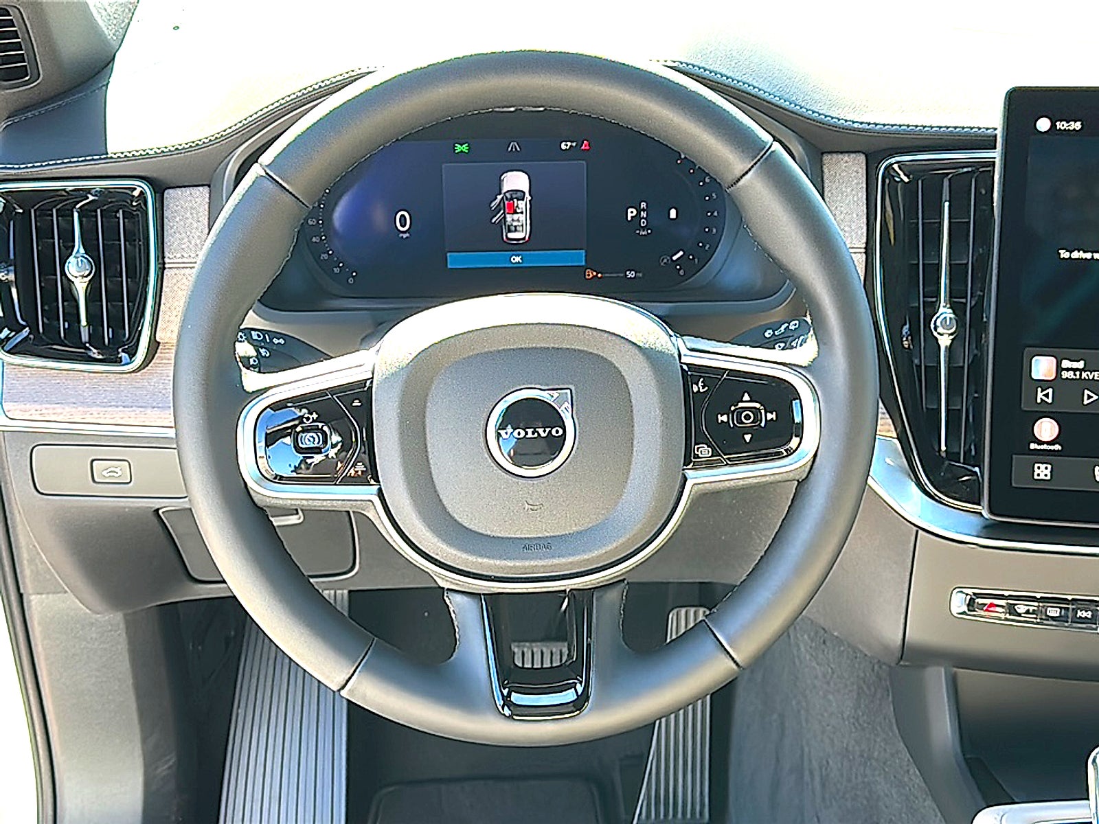 2026 Volvo XC90 Core, B5 AWD Gas (mild hybrid), Gasoline, Bright, 7 Seats