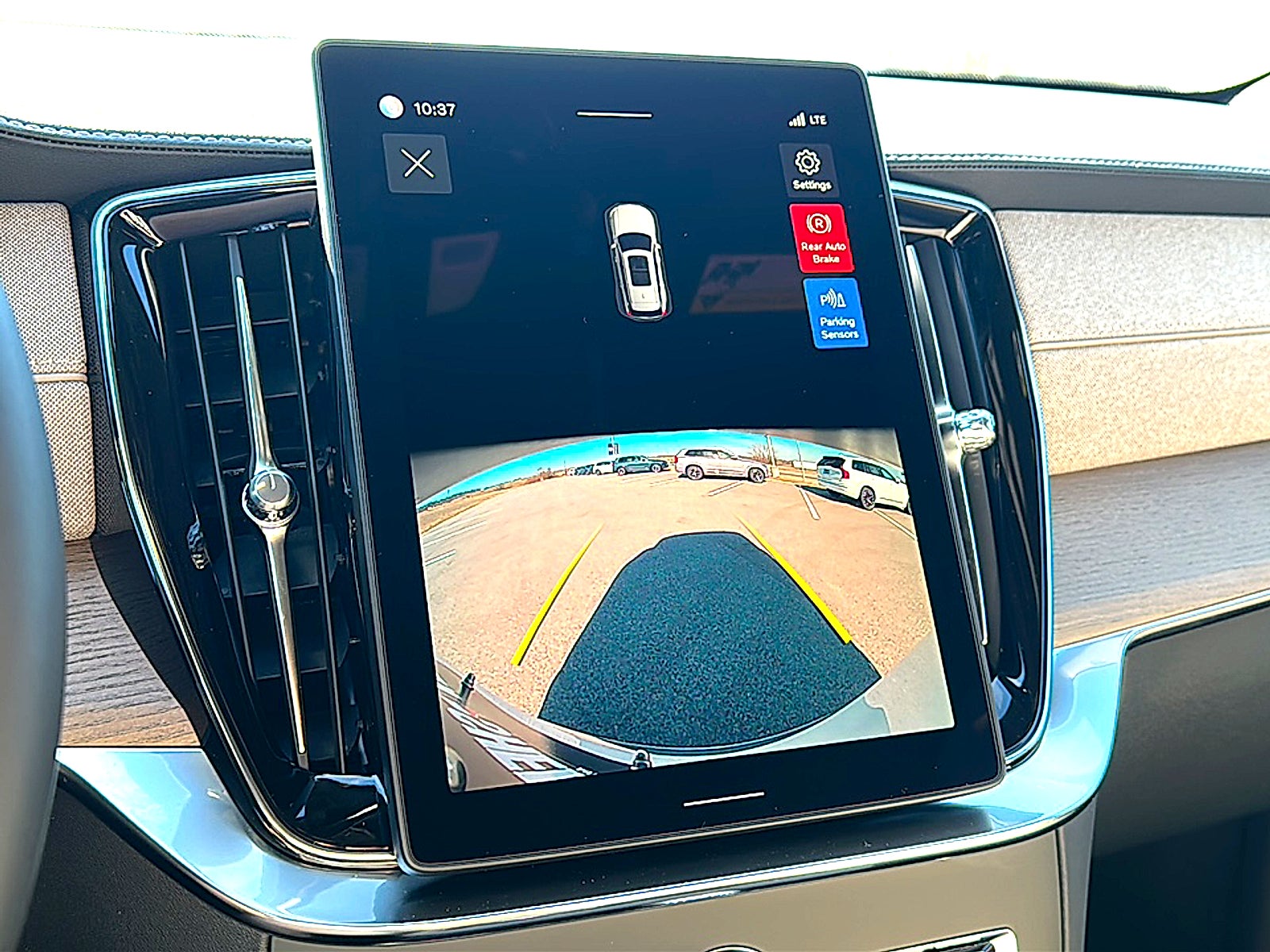 2026 Volvo XC90 Core, B5 AWD Gas (mild hybrid), Gasoline, Bright, 7 Seats