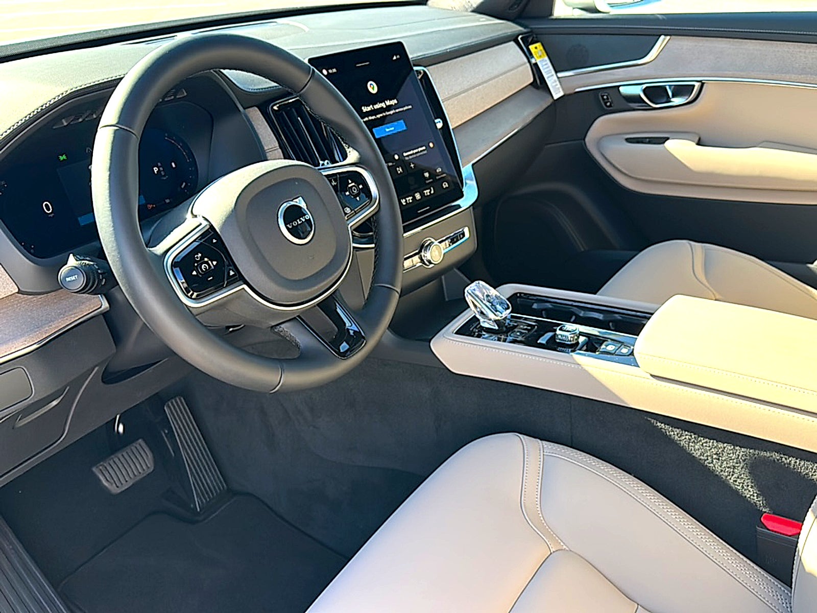 2026 Volvo XC90 Core, B5 AWD Gas (mild hybrid), Gasoline, Bright, 7 Seats