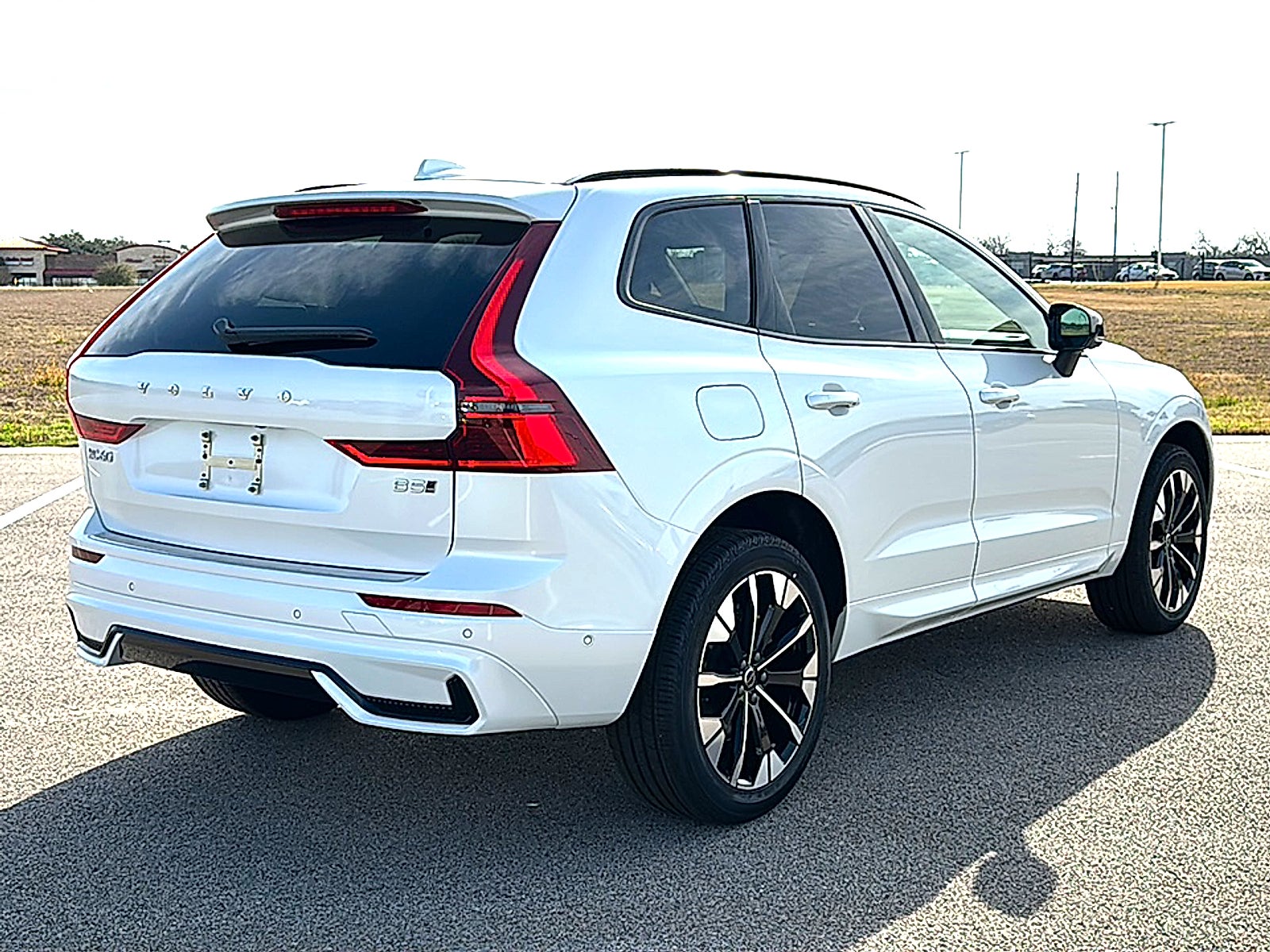 2026 Volvo XC60 B5 Plus