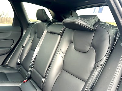 2026 Volvo XC60 B5 Ultra Black Edition