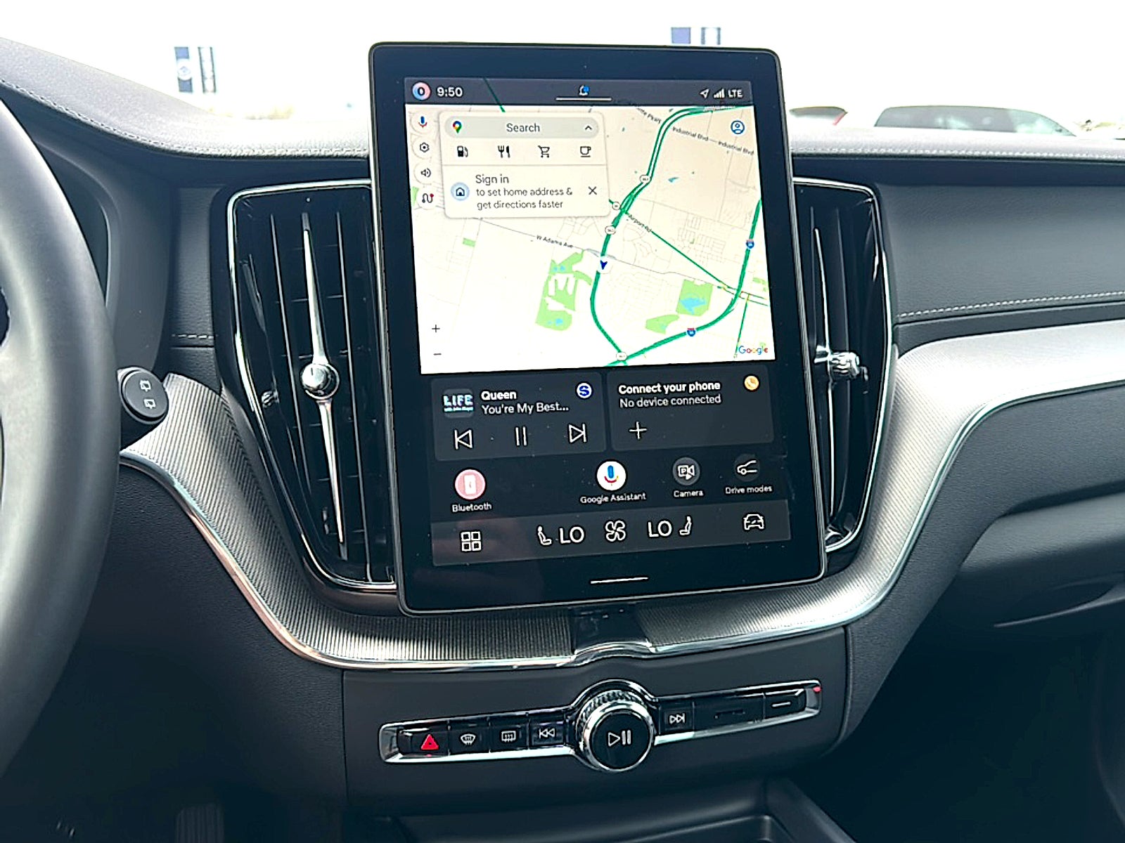 2026 Volvo XC60 B5 Ultra Black Edition