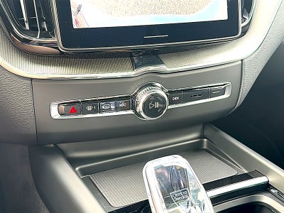 2026 Volvo XC60 B5 Ultra Black Edition