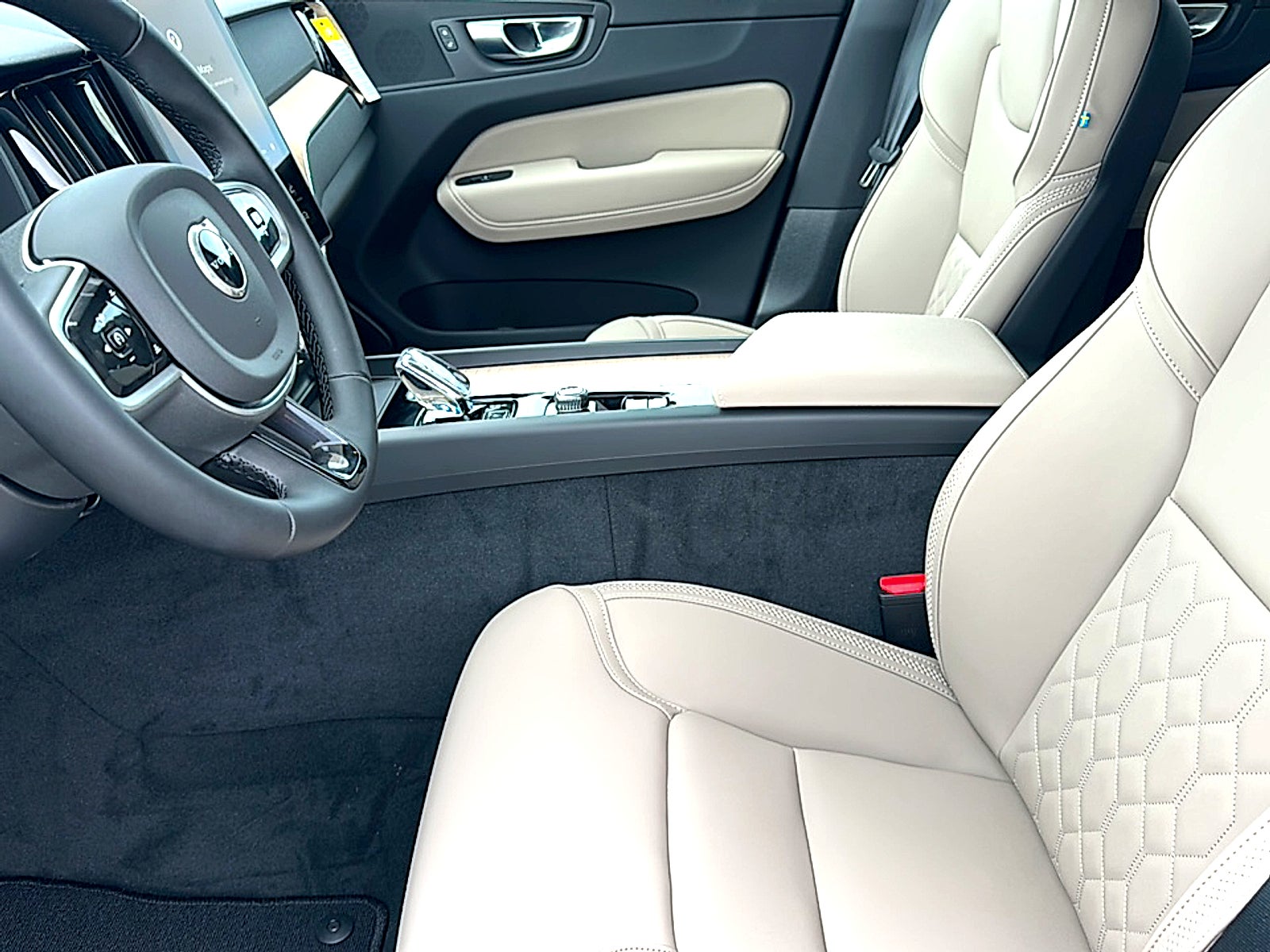 2026 Volvo XC60 B5 Core