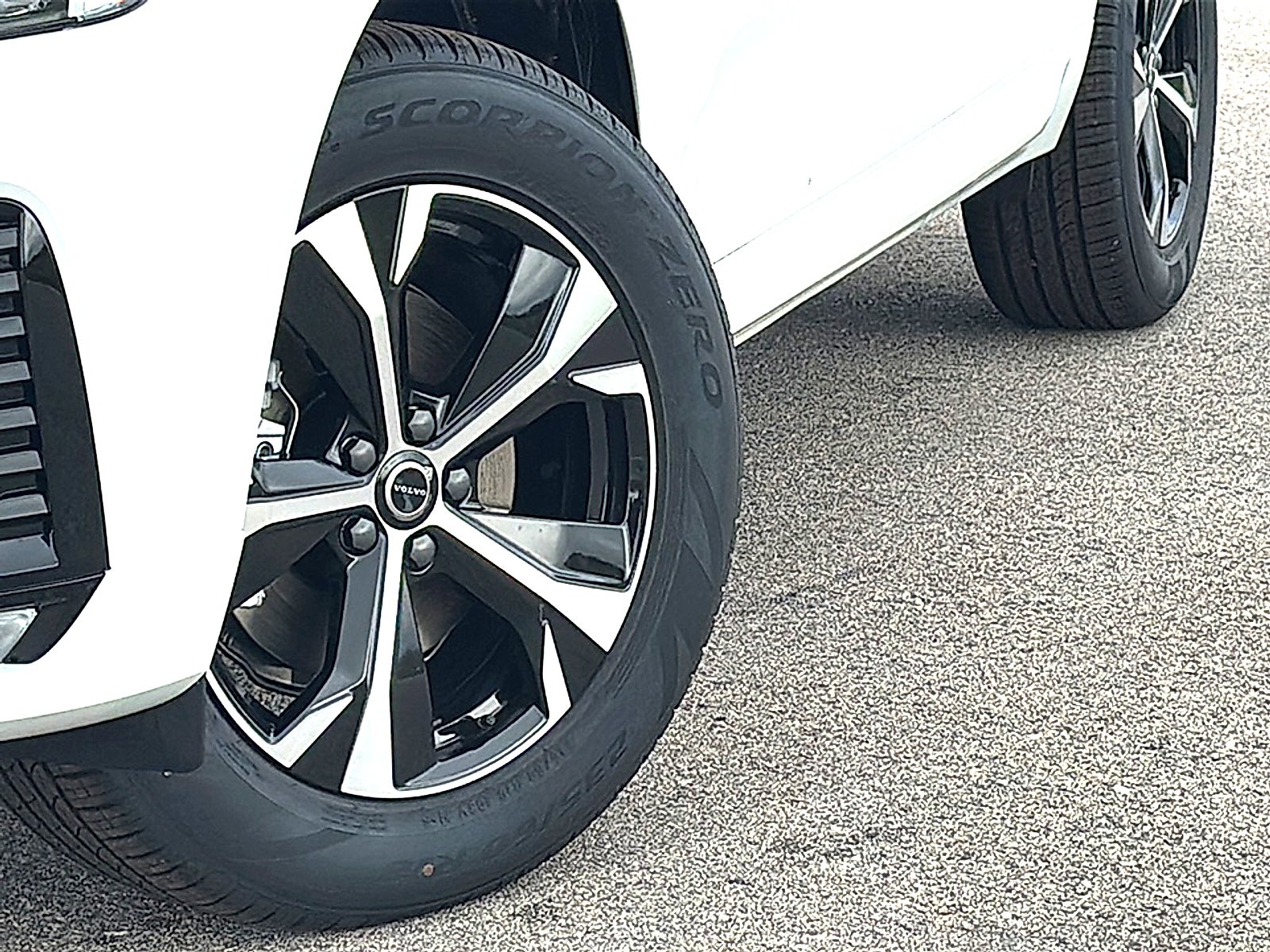 2026 Volvo XC60 B5 Core