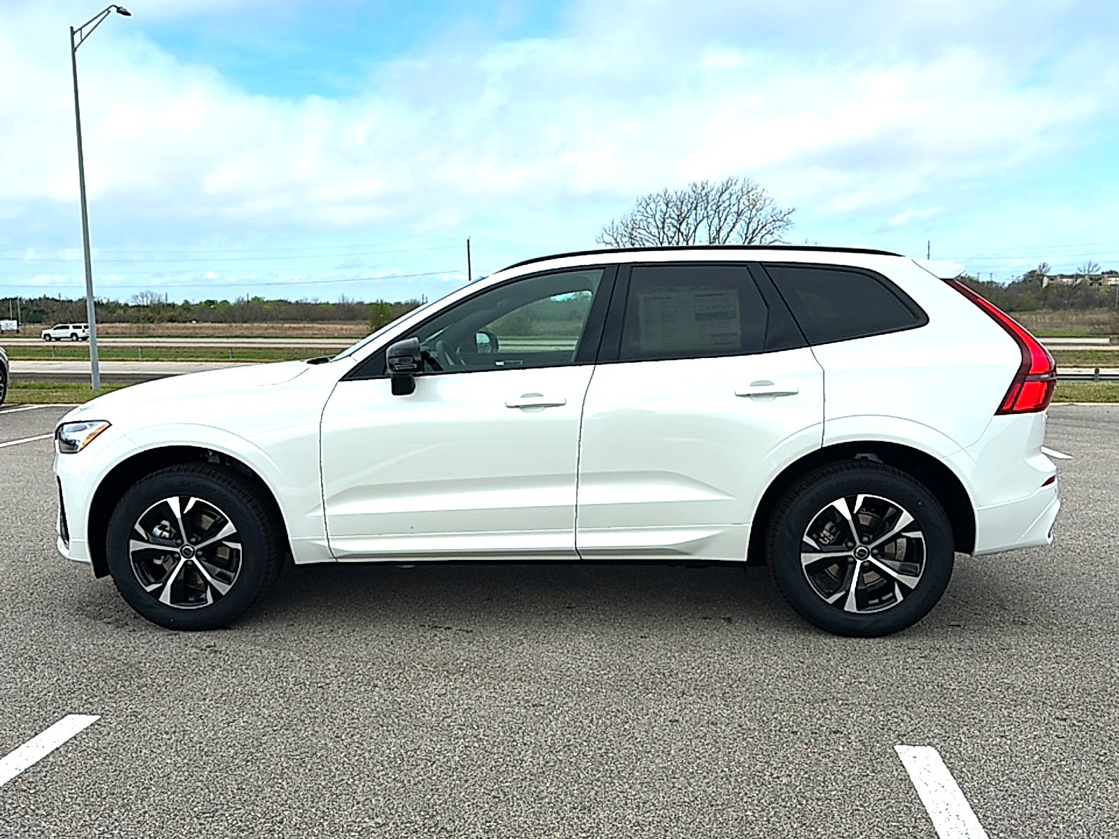 2026 Volvo XC60 B5 Core
