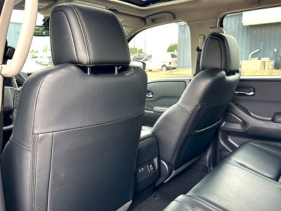 2024 Nissan Frontier Crew Cab SL 4x4