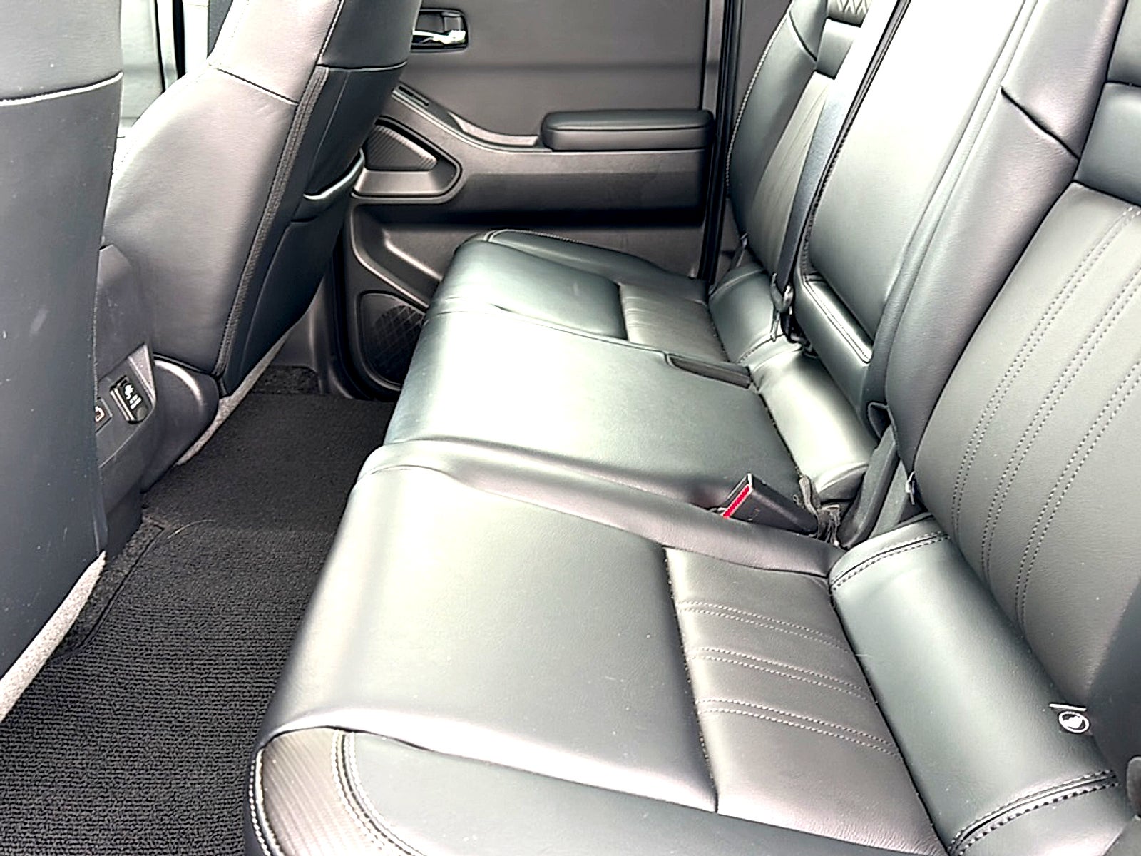 2024 Nissan Frontier Crew Cab SL 4x4