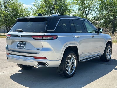 2023 Jeep Grand Cherokee Summit 4x2