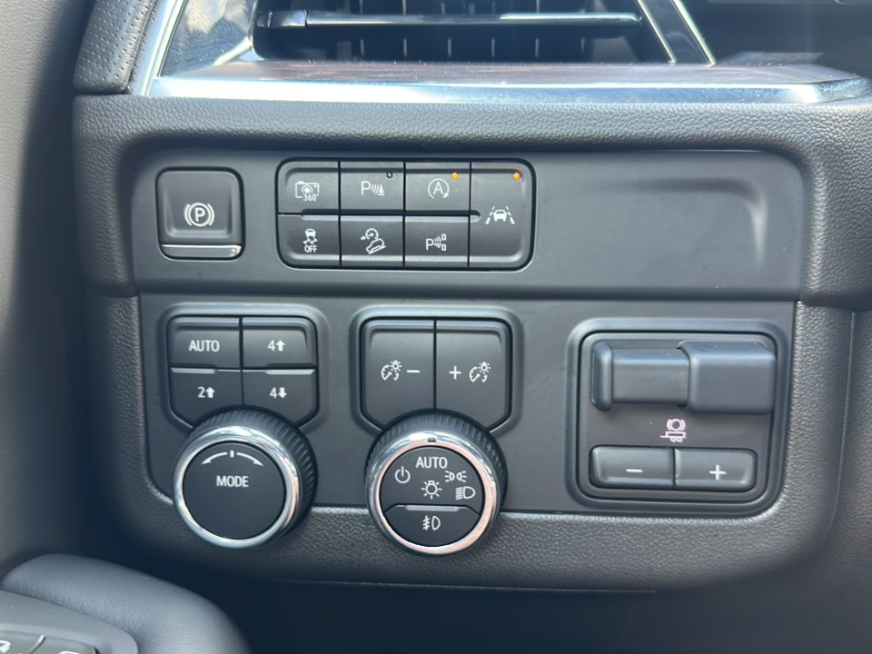 2025 Chevrolet Tahoe 4WD Premier