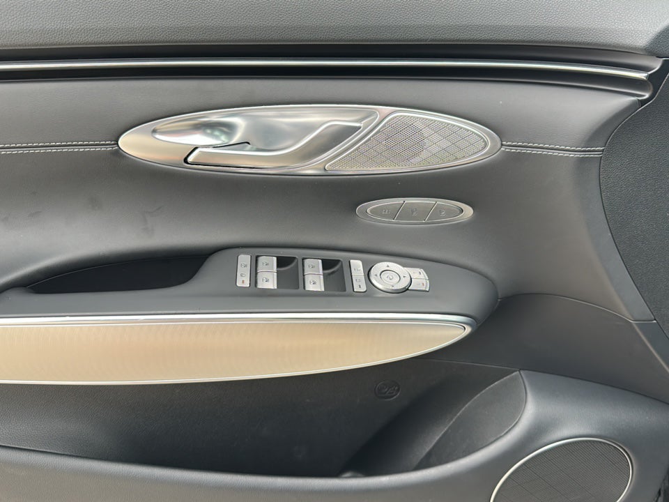 2025 Genesis GV70 2.5T