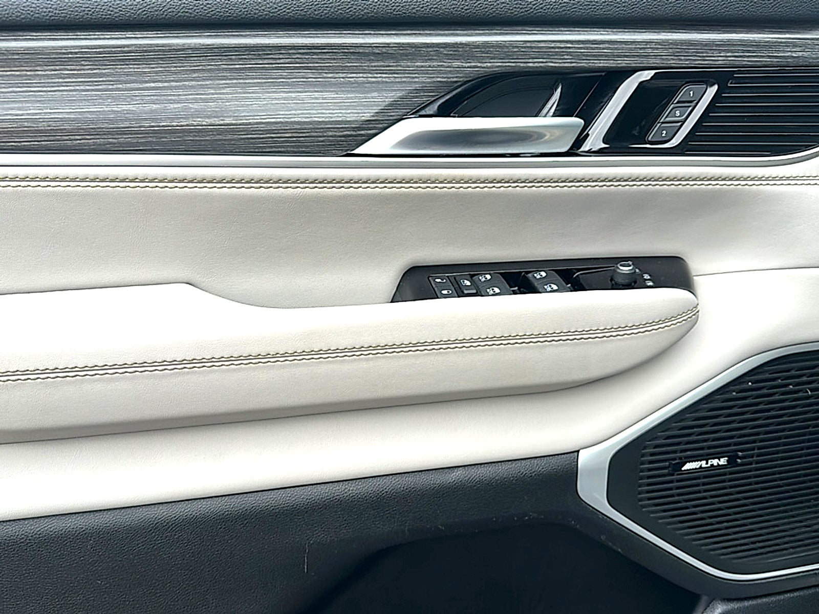 2023 Jeep Wagoneer L Series II 4x4