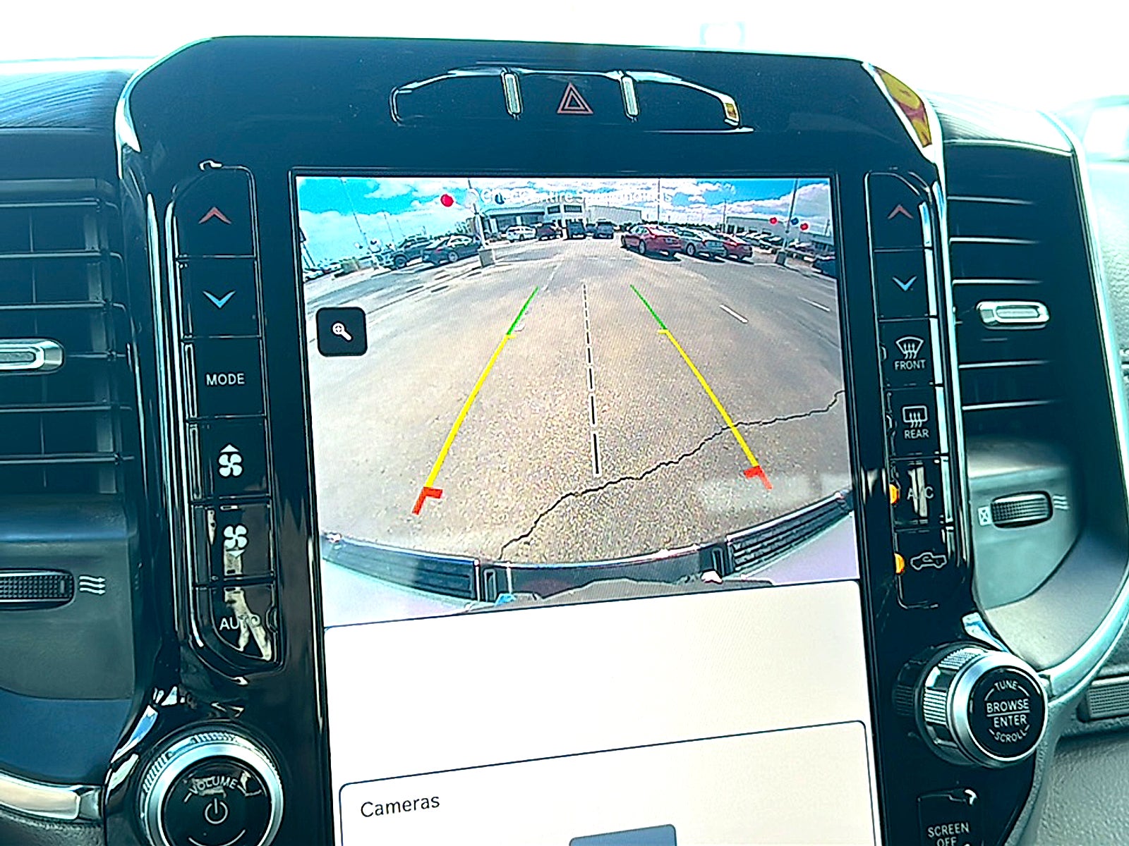 2024 RAM 1500 Laramie Crew Cab 4x4 5'7" Box