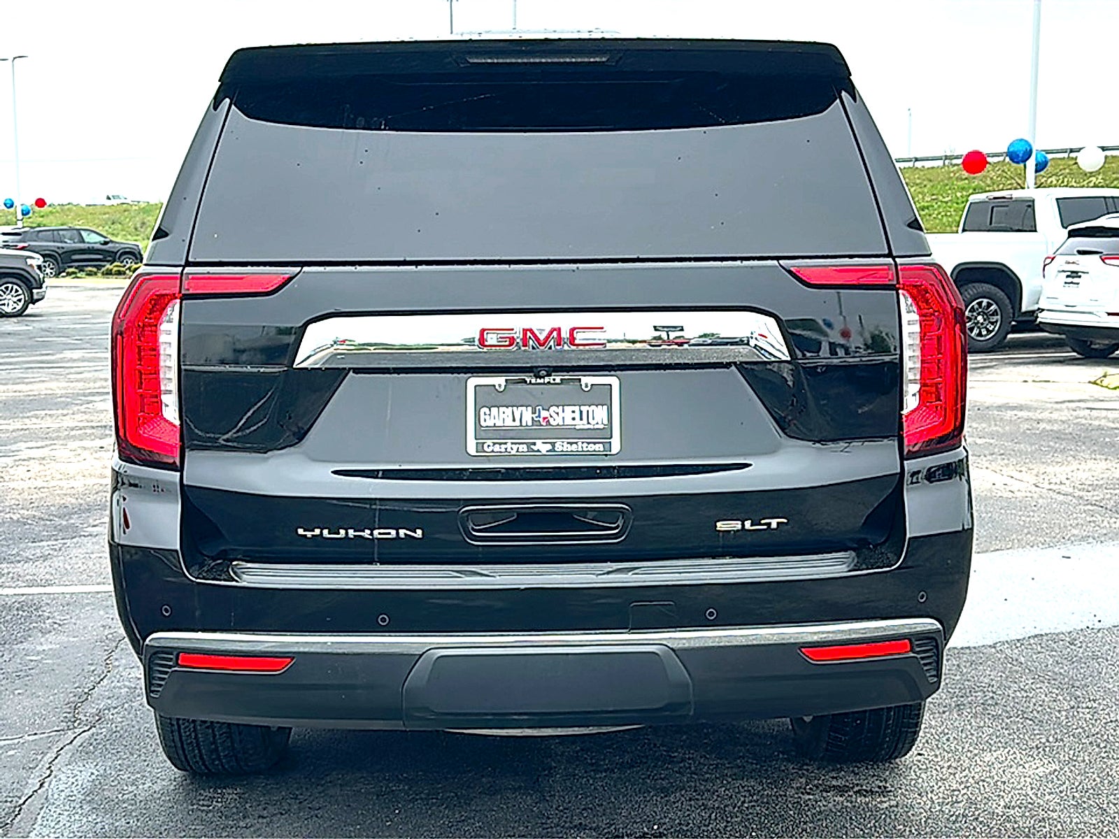 2023 GMC Yukon SLT