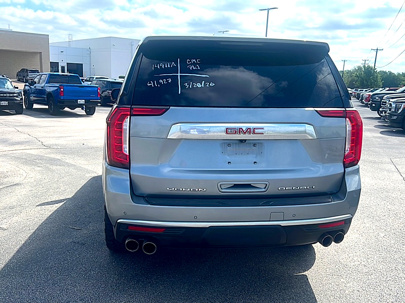 2023 GMC Yukon Denali