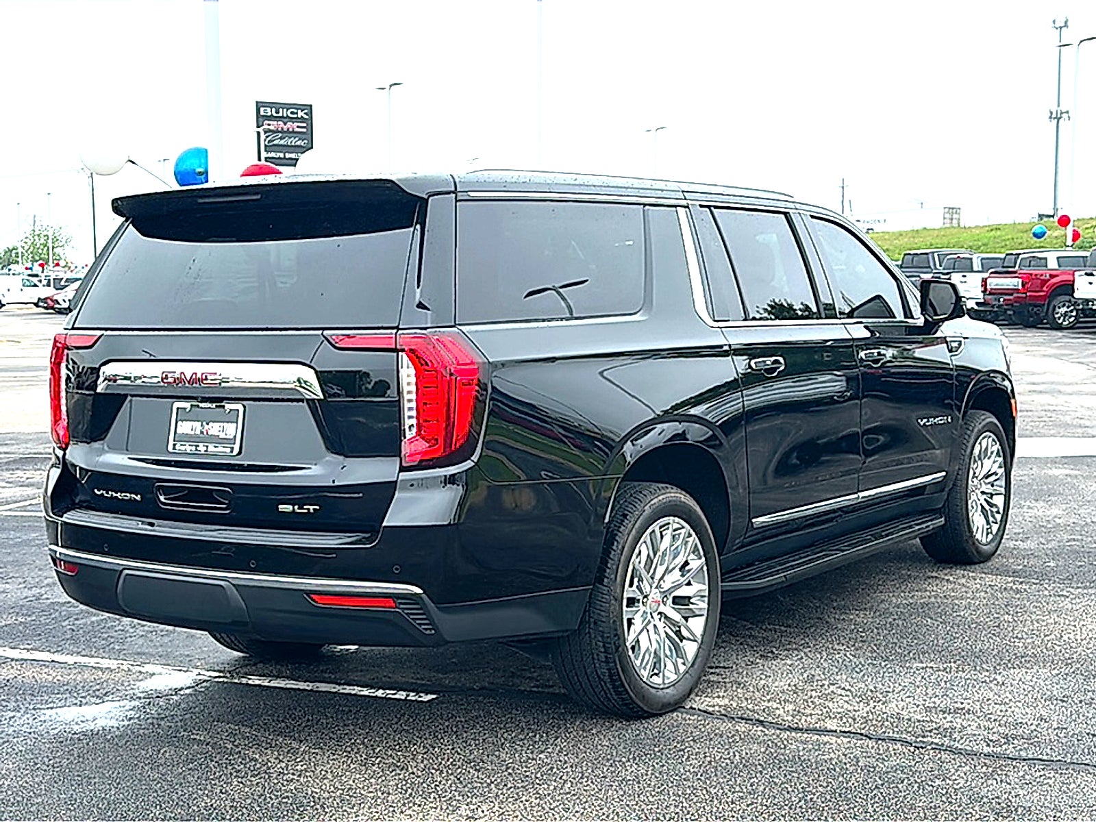 2023 GMC Yukon XL SLT
