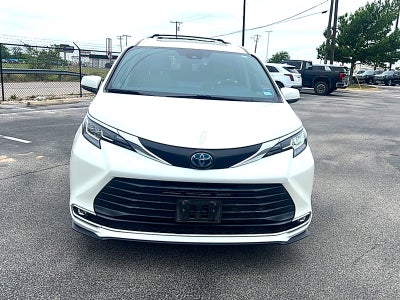 2021 Toyota Sienna XLE